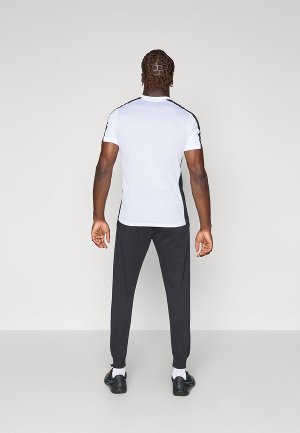 INTER M CLUB  - Club wear2