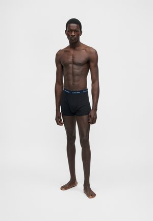 Calvin Klein Underwear, 3 PACK  - Kitsad bokserid - black