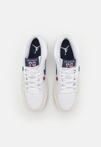 Jordan JORDAN STADIUM 90  - Joggesko - white/midnight navy/varsity red/sail