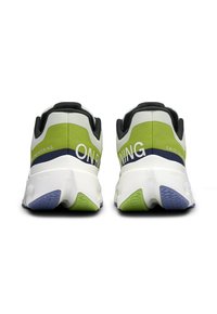 On CLOUDSURFER NEXT - Chaussures de running sur route - kiwi   ivory
