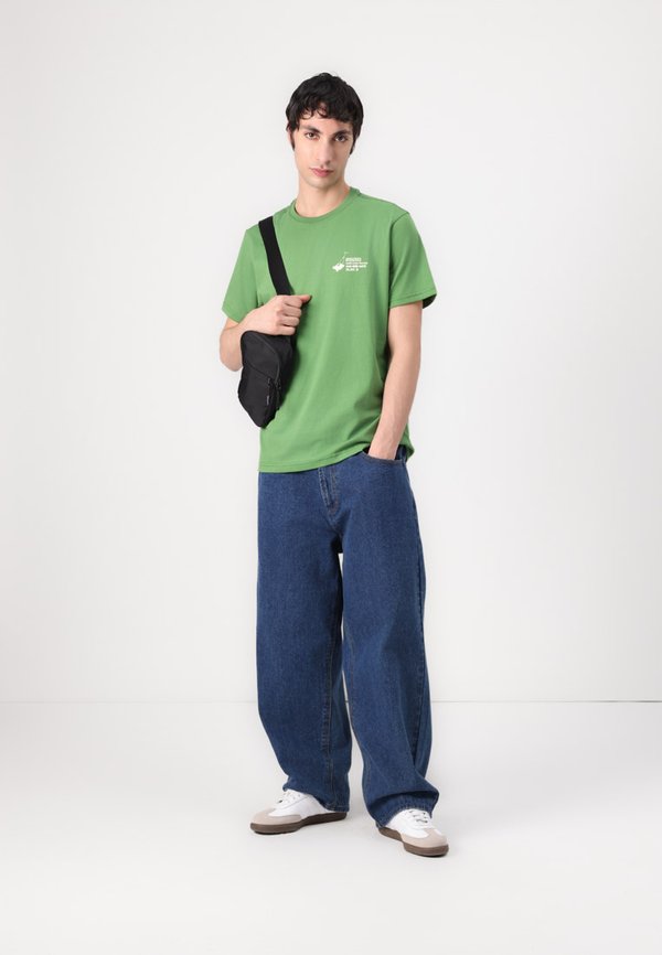 LUCKY LAWN TEE - Print T-shirt4