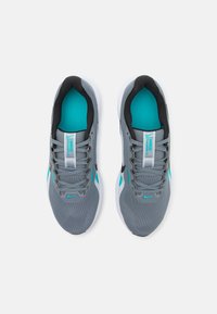 Nike Performance DOWNSHIFTER 13 - Silniční běžecké boty - cool grey/black/dusty cactus/pure platinum/iron grey/white