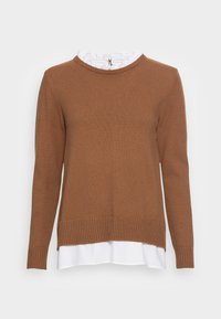 Brązowy sweter dzianinowy z okrągłym dekoltem i długimi rękawami, z białym falbaniastym kołnierzykiem pod spodem. Ribbed wykończenie u dołu i na mankietach.