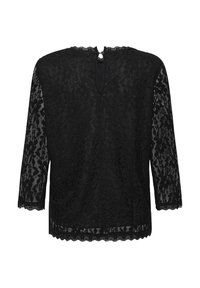 Čierny čipkový top s ¾ rukávmi, s oblým lemom a manžetami, uzáverom so slzičkovým výstrihom na chrbte a kvetinovým vzorom po celom povrchu.