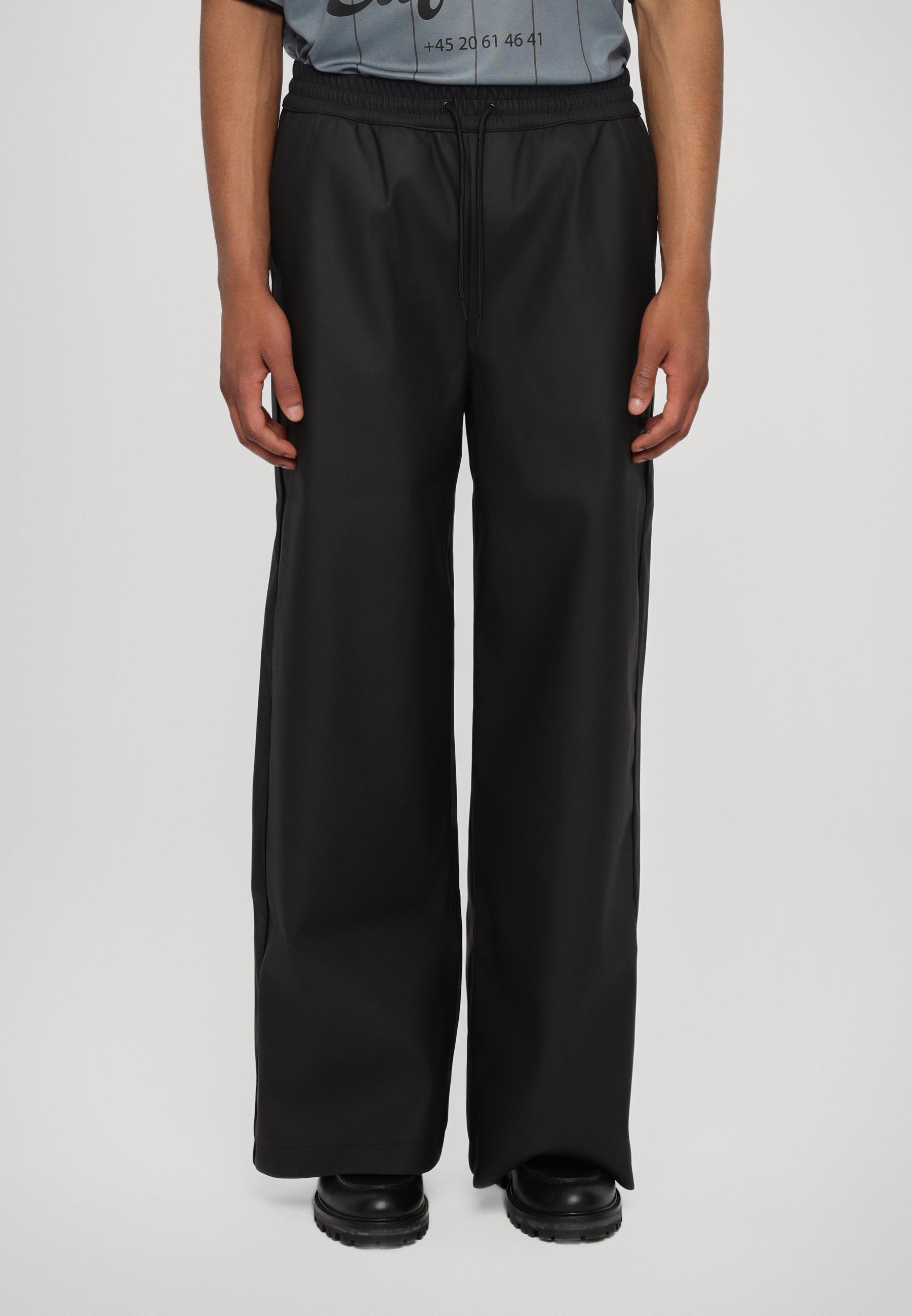 Han Kjøbenhavn RELAXED TRACK TROUSERS - Trousers - black