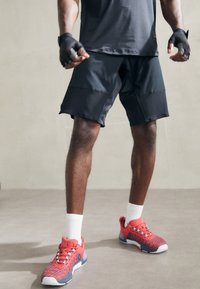 Venum - FIT AIR FIGHTSHORTS - Sportiniai šortai - black Miniatiūros vaizdas 1