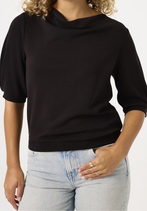 Jednoduché tričko - black