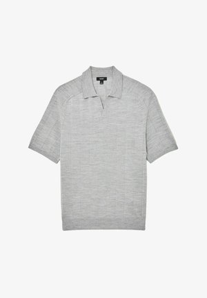 Jasnoszara koszulka polo z krótkim rękawem wykonana z teksturowanej dzianiny. Posiada kołnierzyk i prosty dół z subtelnymi pionowymi wzorami.