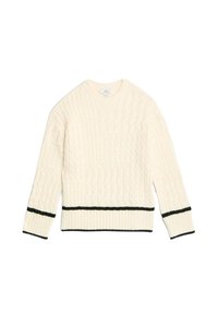 Pull en maille torsadée crème avec bordure noire aux poignets et à l'ourlet, avec un col rond et des manches longues.