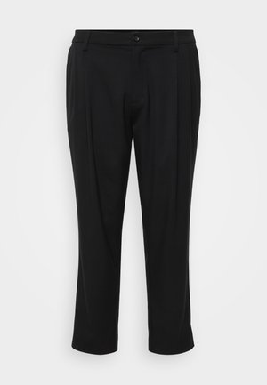 Μαύροι ραμμένοι παντελόνες με ίσια γραμμή. Φτιαγμένοι από λείο ύφασμα, διαθέτουν κλείσιμο με κουμπί και δύο μπροστινές τσέπες.