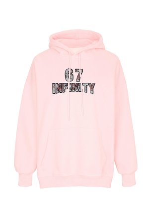 Lyserød hættetrøje med foranlomme og snore, med "67 INFINITY" tekst med mønstret design på brystet.