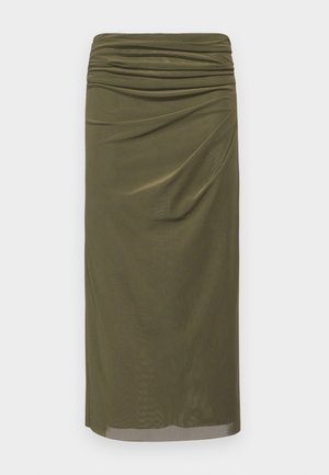 Oliven grøn midi-nederdel lavet af glat stof, med samlinger ved taljen og en lige silhuet med en subtil glans.