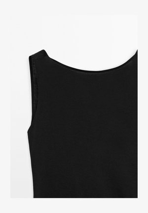 Top senza maniche nero con scollatura rotonda, che mette in evidenza la trama del tessuto su uno sfondo bianco. Design minimalista e classico.