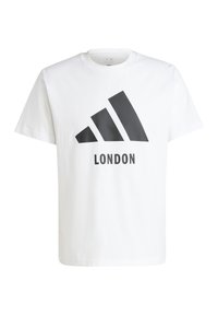 Witte katoenen t-shirt met een groot zwart Adidas-logo en de tekst "LONDON" eronder. Standaard ronde hals, korte mouwen en een ontspannen pasvorm.