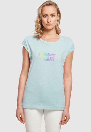 Merchcode SUMMER AND CHILL RAINBOW EXTENDED SHOULD - T-shirt print - ocean blue