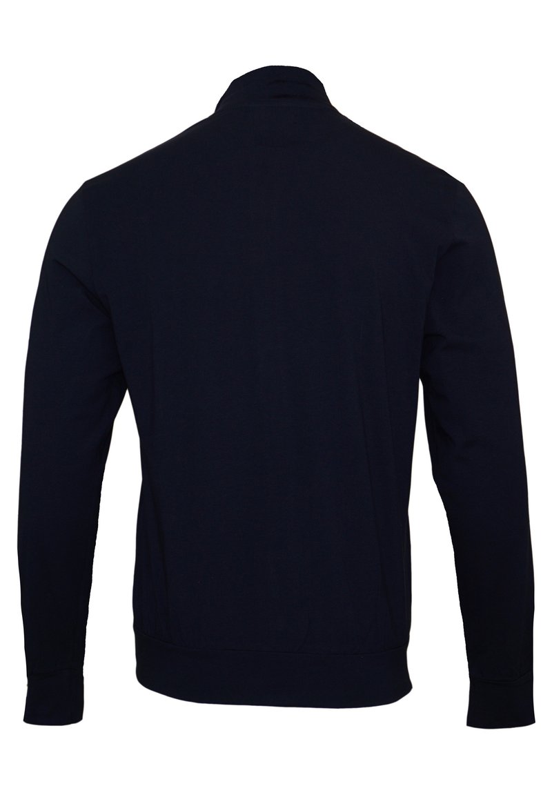 Marineblaues Langarmoberteil mit hohem Kragen, glatter Textur sowie gerippten Bündchen und Saum, das ein schlichtes, ungeschmücktes Design aufweist.