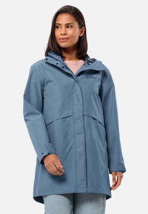 Wasserabweisende blaue Jacke mit Kapuze, ausgestattet mit einem Reißverschluss, zwei Fronttaschen und einem floralen Musterfutter in der Kapuze.