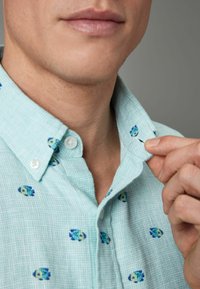 Next SHORT SLEEVE REGULAR FIT - Marškiniai - green