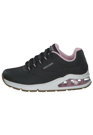 Sneakers - black
