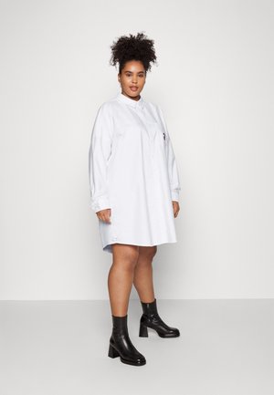 BADGE SHIRT DRESS - Shift dress - white