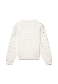 Felpa bianca con una texture morbida e una sfumatura di piccoli borchietti argentati sulle spalle, scollo arrotondato e polsini a costine.