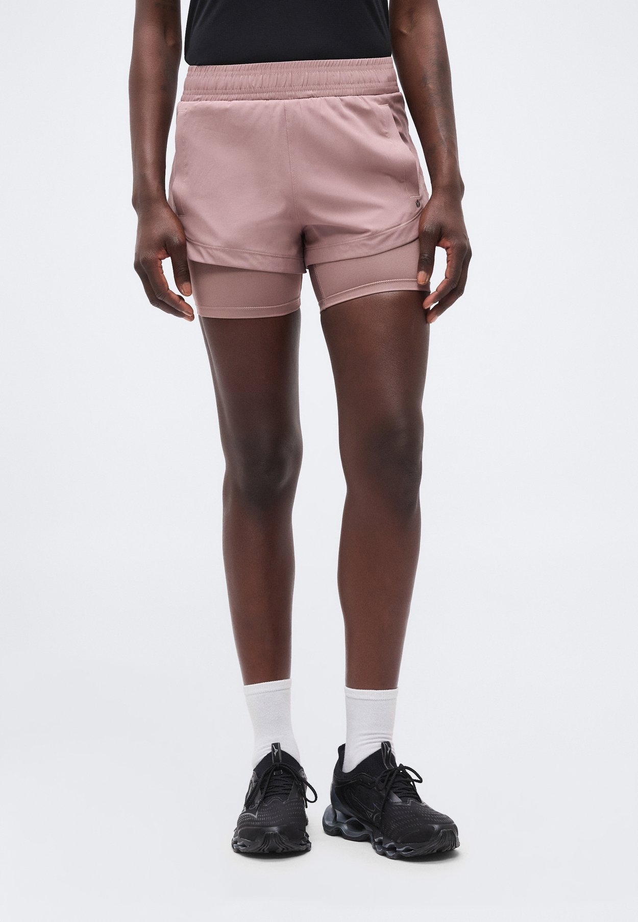 ESSENTIAL MID RISE RUNNING SHORTS WITH 2 IN 1 DOUBLE LAYER