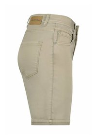 Beige short van zacht katoen. Slim fit met een achterzak, een kleine voorzak voor munten en een metalen knoopdetail aan de taille.