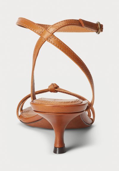 Polo Ralph Lauren LEATHER KITTEN-HEEL SANDAL - Sandaler - cuoio