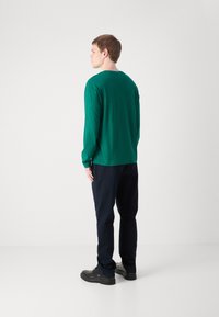 GANT MEDIUM ARCHIVE SHIELD - Langarmshirt - deep forest green