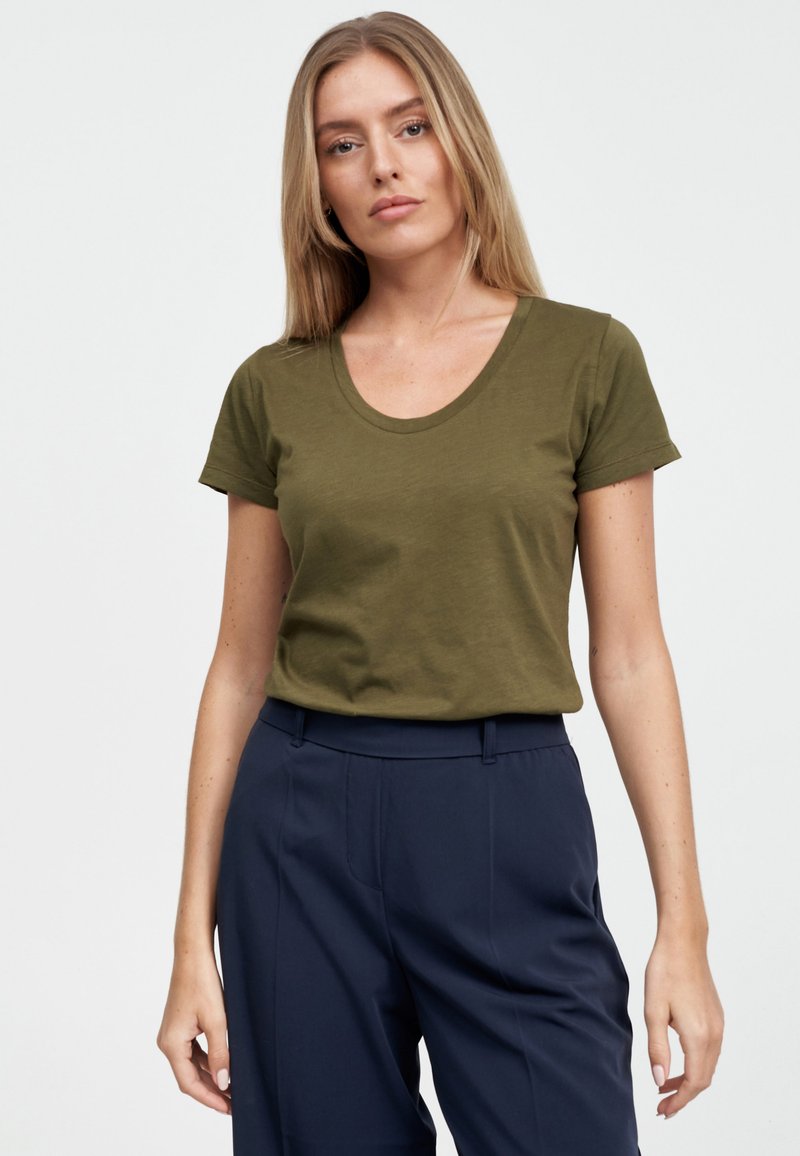 Damen T-Shirts | Re.draft T-Shirt basic moss green/grün - EJ51313 Damen T-Shirts | Re.draft T-Shirt basic moss green/grün - EJ51313