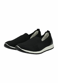 Scarpe slip-on nere con tomaia in maglia testurizzata e suola bianca a contrasto. Presentano punta curva, colletto imbottito e un sottile motivo a spina di pesce sui lati.