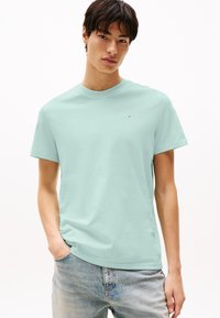 Tommy Jeans - SLIM LINEAR CHEST TEE  - T-shirt basic - spring mint Immagine in miniatura 1