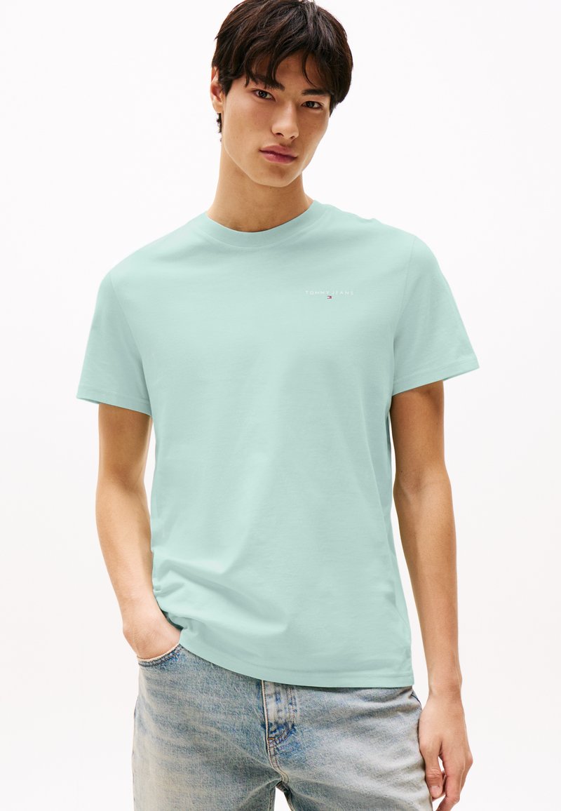 Tommy Jeans - SLIM LINEAR CHEST TEE  - T-shirt basic - spring mint, Ingrandire