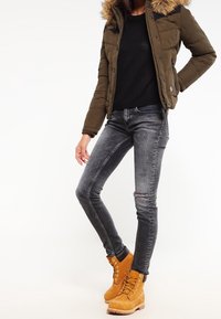 Noisy May Strickpullover - black