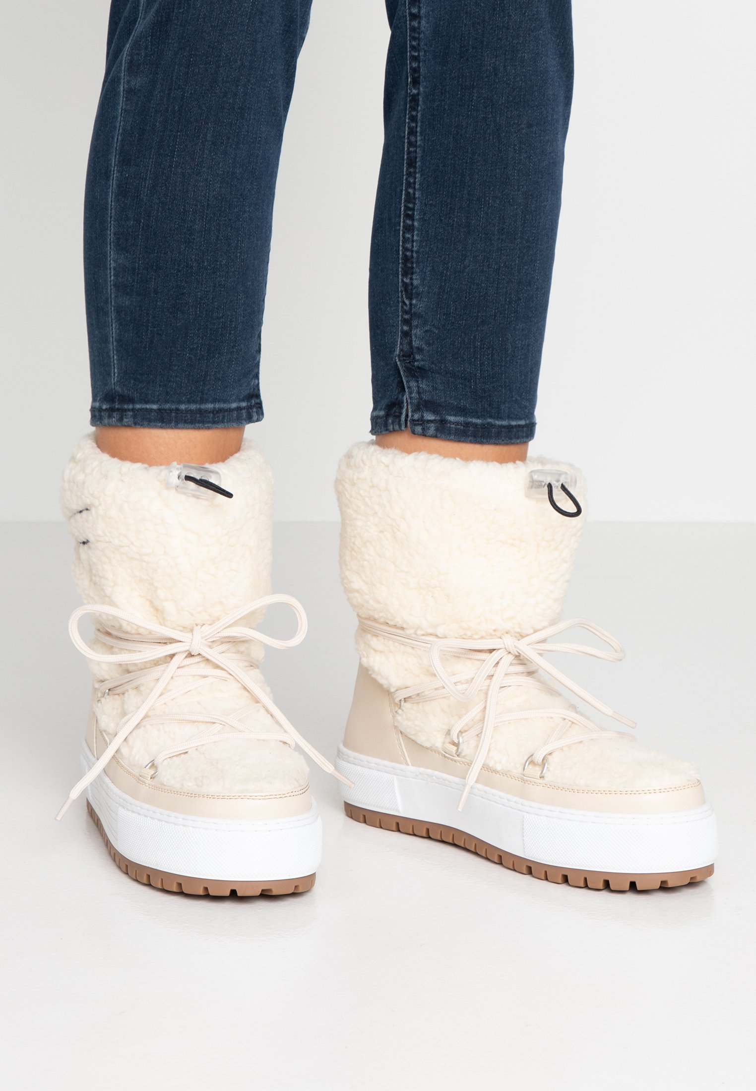 tommy jeans winter boots