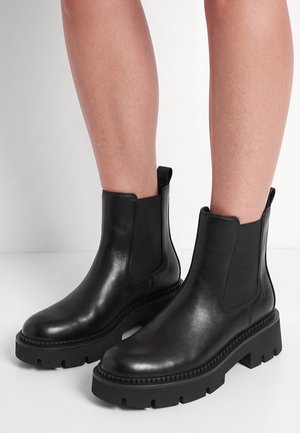 Tamaris, CHELSEA BOOT - Botines con plataforma - black