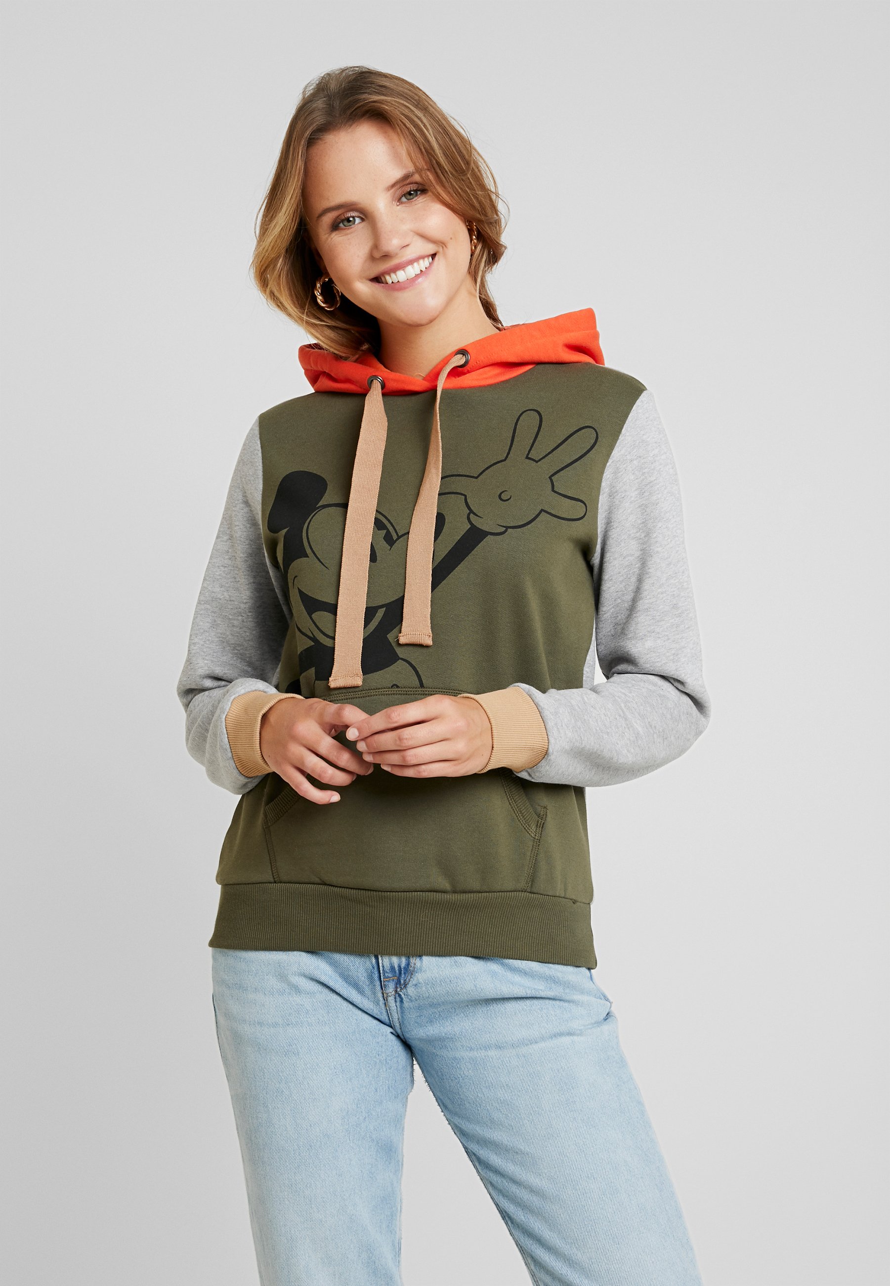 Benetton MICKEY HOODIE Hoodie olivoliven Zalando.no Mustang Joggesko olivoliven Zalando.no