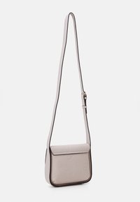 Guess KEANDRA CROSSBODY FLAP - Cross body bag - stone