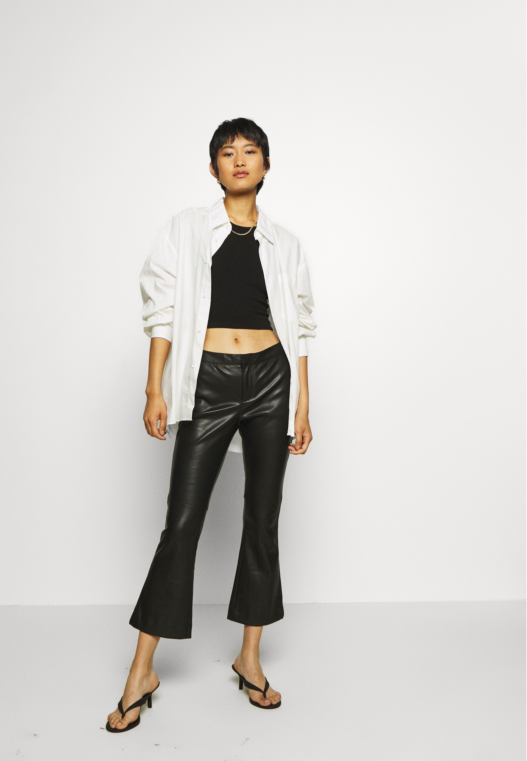 CORNELIA TROUSERS Skinnbyxor black CORNELIA TROUSERS Skinnbyxor black