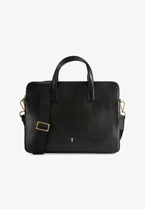 Czarna, teksturowana skórzana teczka z podwójnymi uchwytami i regulowanym paskiem na ramię, wyposażona w złote elementy metalowe oraz małe złote logo.