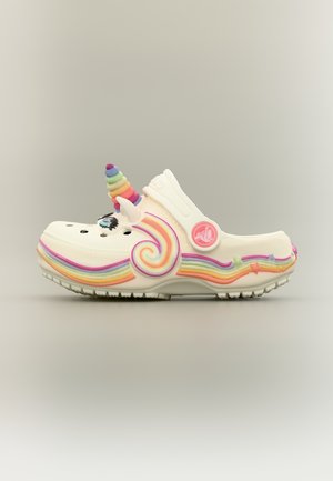 Crocs CLASSIC IAM UNICORN LIGHTS - Hjemmesko - chalk