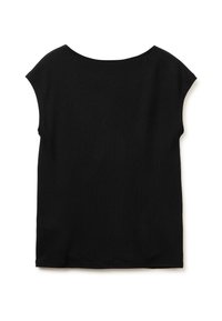 Černý pletený top s kulatým výstřihem a krátkými rukávy. Hladká textura a volný střih. Bez viditelných vzorů nebo kovových detailů.