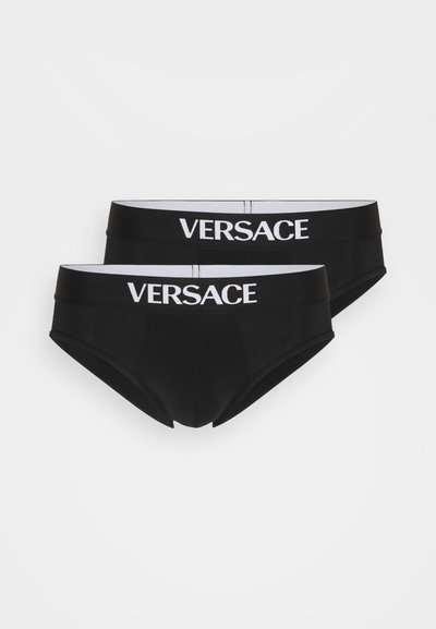 Culottes en coton noir avec un logo "VERSACE" blanc sur la ceinture, mettant en avant une bande élastique et une texture douce. Deux paires comprises.