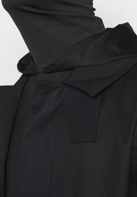HUGO Felpa con cappuccio - black