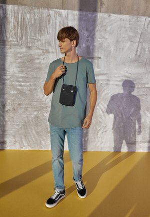 SHAPED TEE - T-shirt basic - steel green