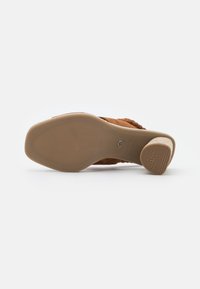 Tamaris Sandalias - cognac