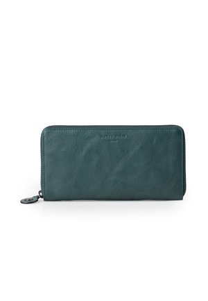 Portafoglio in pelle teal con una texture liscia, chiusura a zip completa e un logo impresso sulla parte anteriore. Presenta un anello per la zip di forma circolare.