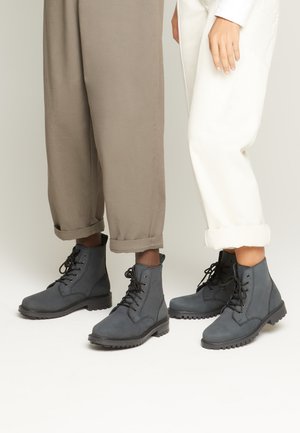 KEFF UNISEX - Botins de atacadores - black