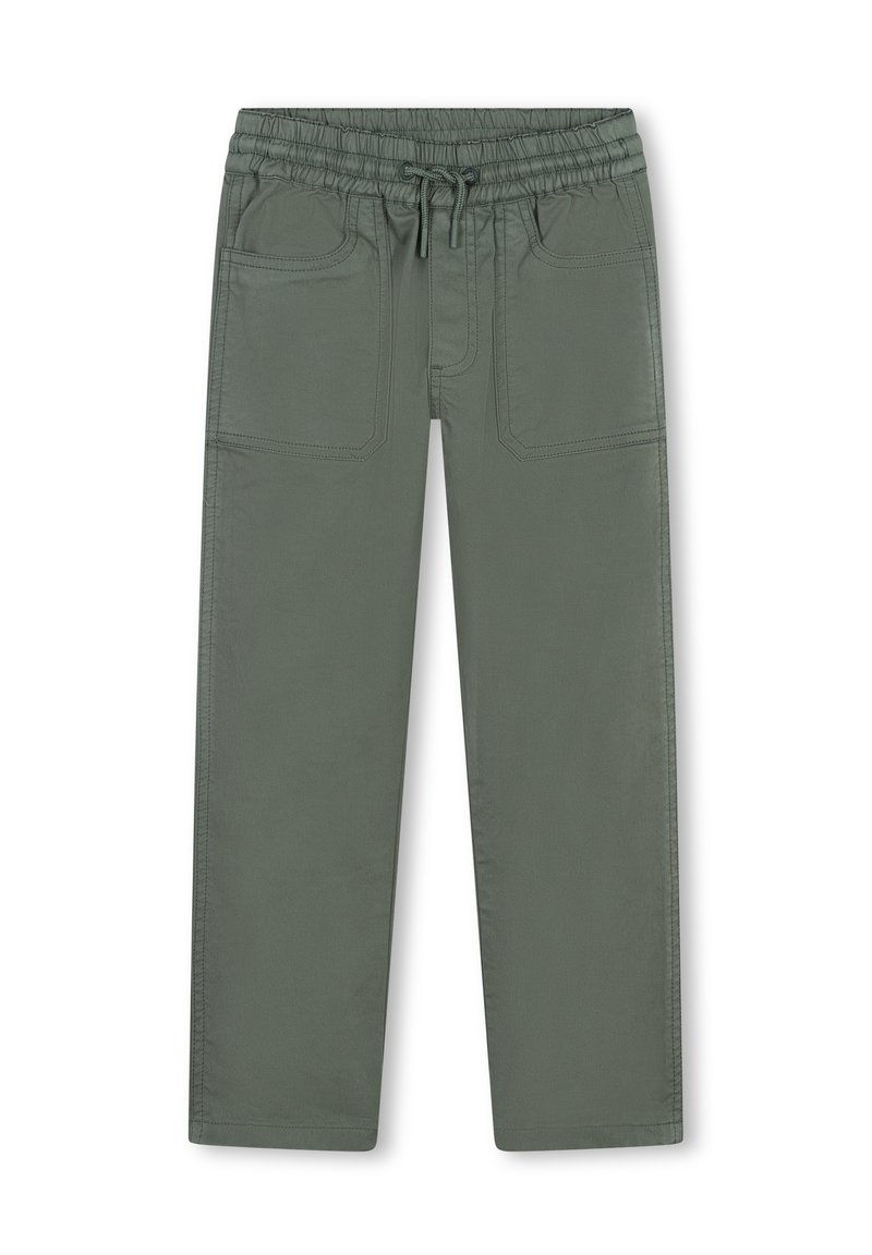 Pantalon en coton vert avec une taille élastique, cordon de serrage et deux poches avant. Le tissu a une texture lisse et une coupe droite.