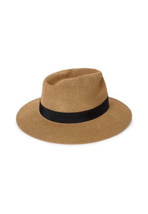 Cappello di paglia beige con una larga visiera e una fascia di tessuto nero attorno alla base. Materiale testurizzato con un aspetto morbido e intrecciato.